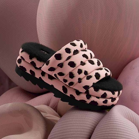 UGG Shoes - UGG Maxi Slides, pink leopard platform puff, black lambs wool, size 7 women’s